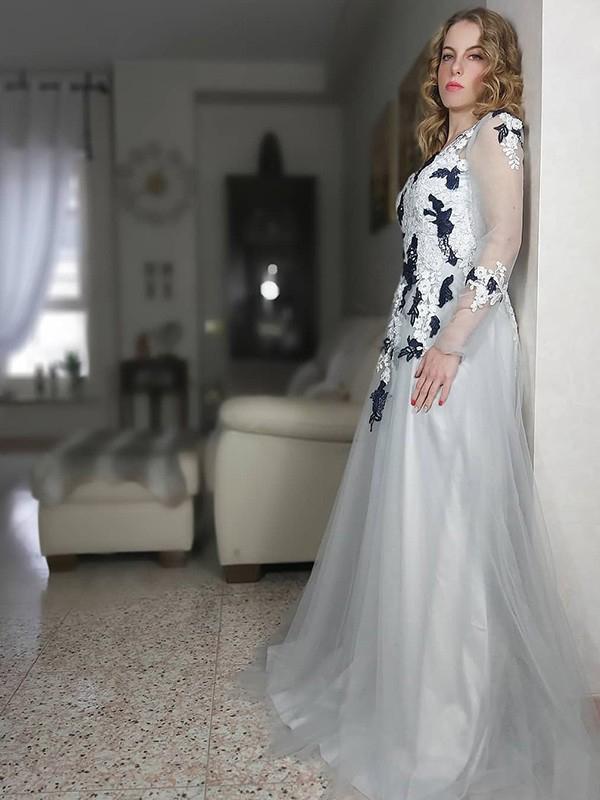 long sleeve sweet sixteen dresses Ball Gown V Neck Tulle Appliqued Sweet 16 Quinceanera Dresses with Det Hebebridal